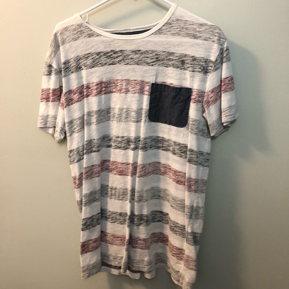 Tee shirt
